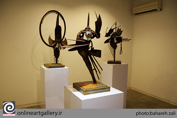 گزارش تصویری نمایشگاه مجسمه های علیرضا رضائی با عنوان "تئوری پالایش سازها" در گالری 26