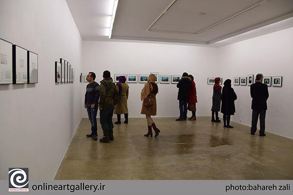 گزارش تصویری نمایشگاه گروهی عکس با عنوان "تصویرِ کوچک، آینه ی بزرگ: عکاسی معاصر ایران" در گالری Ag