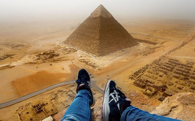 مجازاتِ بالا رفتن از هرم 4500 ساله مصر