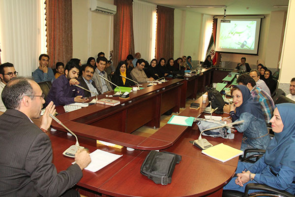 نشست آموزشی گرافیک مطبوعاتی برگزار شد
