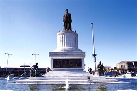 یادی از خالق مجسمه «رازی»