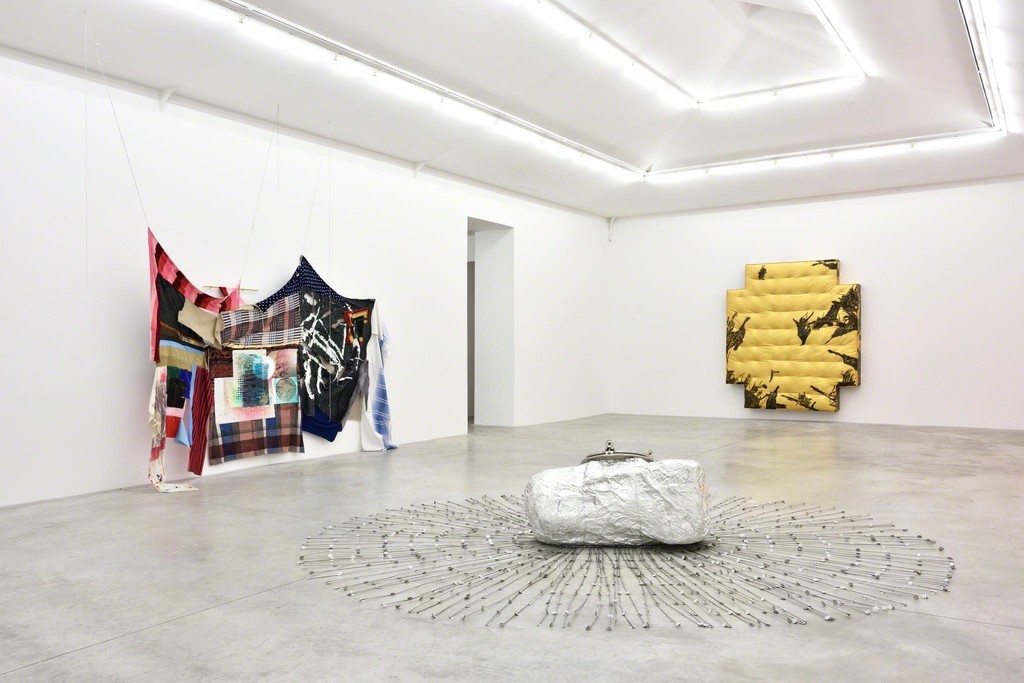 گزارش تصویری اولین نمایشگاه مشترک هنرمندان آمریکایی اریک مک و توری تورنتون،در گالری Almine Rech پاریس