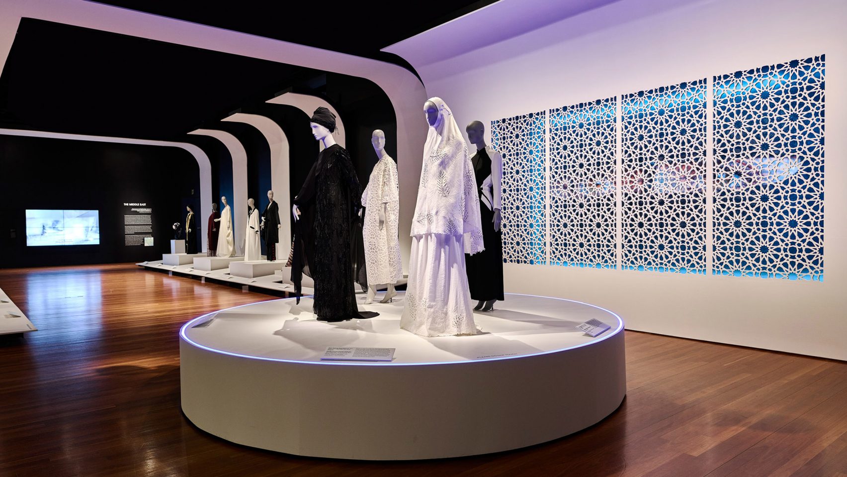 نمایشگاهی از آثار مد، فشن و طراحی لباس اسلامی، در موزه سانفرانسیسکو