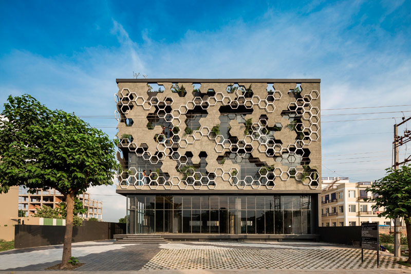 Studio Ardete Have Designed A Building With A Hexagonal Patterned Facade