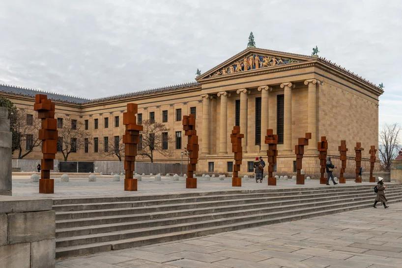 antony gormley arrays abstracted cast-iron figures along philadelphia museums iconic steps