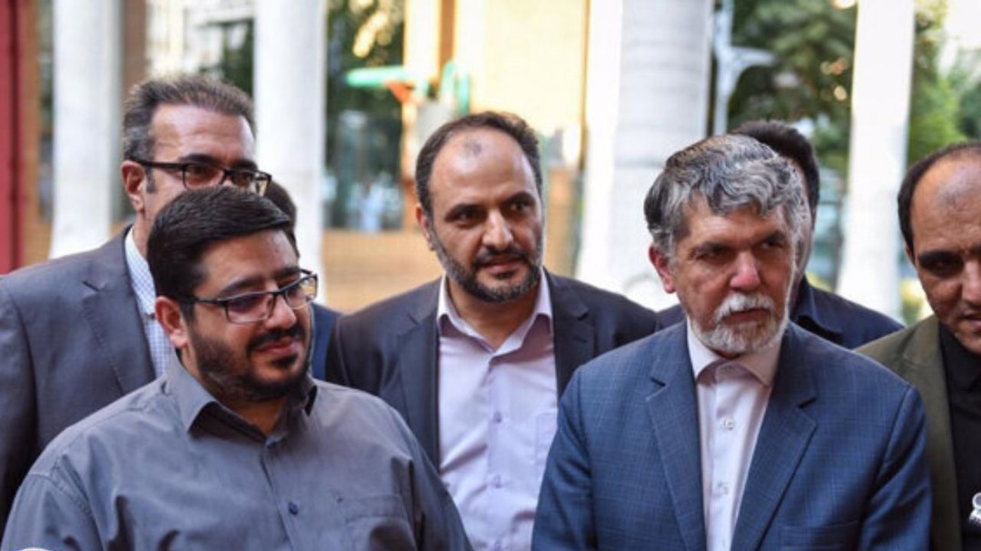 هنرمندان در زمان انقلاب اسلامی و دفاع مقدس، کارهای تأثیرگذاری ارائه دادهاند