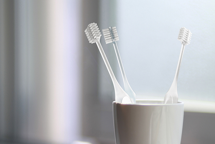 arthur colpaert proposes a double-sided toothbrush that will save you time