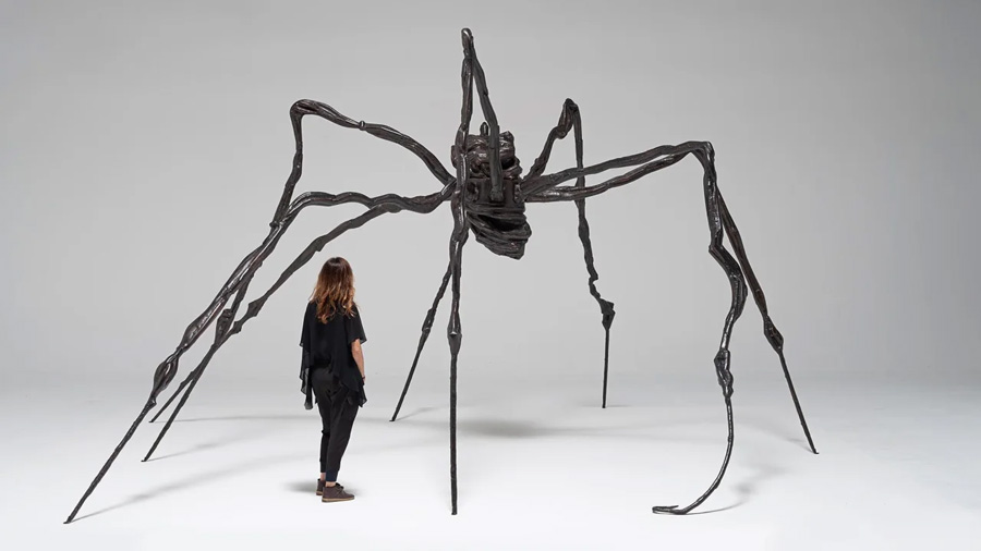 رکورد شکنی مجسمه عنکبوت غول پیکر