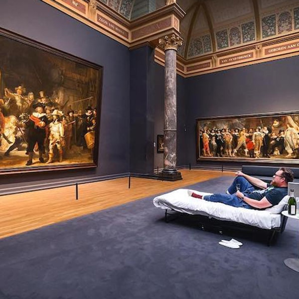 10 Millionth Visitor to Rijksmuseum Is Granted Private Evening With Rembrandt`s "The Night Watch"