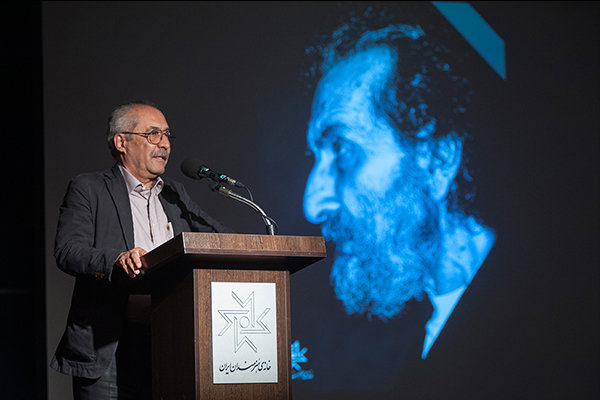 ابراهیم حقیقی مطرح کرد: بخش بزرگی از گرافیست های امروز از شاگردان ایرج انواری هستند