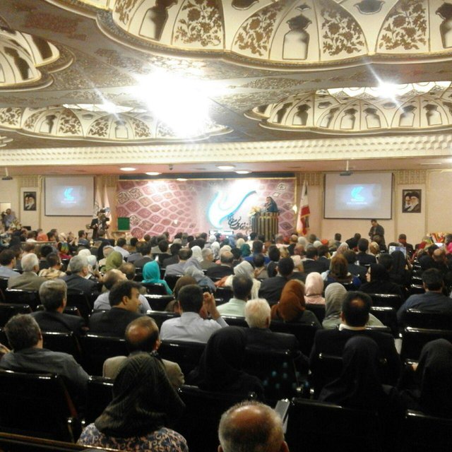 نامور مطلق مطرح کرد: هنرمندان صنایع دستی دنیا به اجلاس اصفهان خیره شدهاند