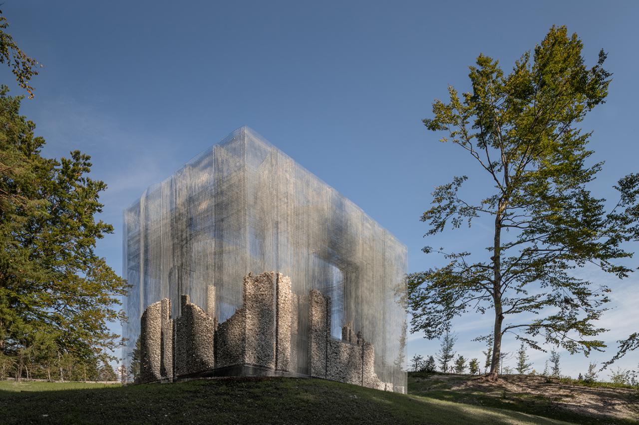 Wired Mesh Installation Shapes an Open Air Museum in Italy