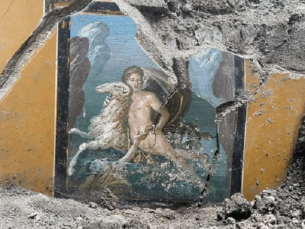 Ancient Frescoes of Mythological Refugee Siblings Discovered at Pompeii