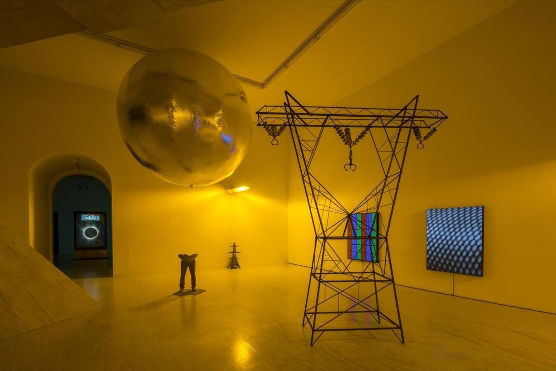 نمایش آثار مارک لکی در موزه MoMA